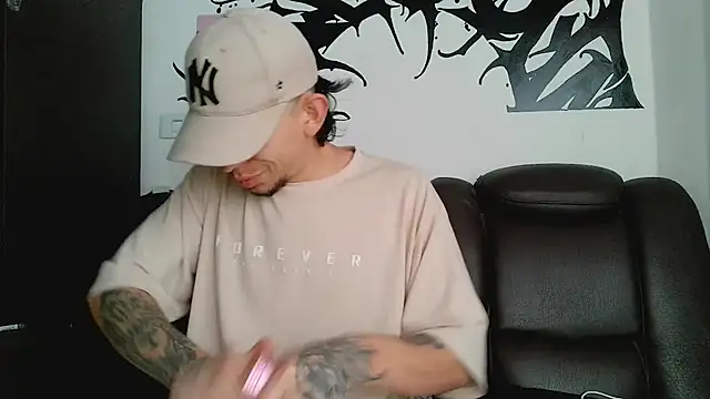 Chris__Jones 现场XXX聊天