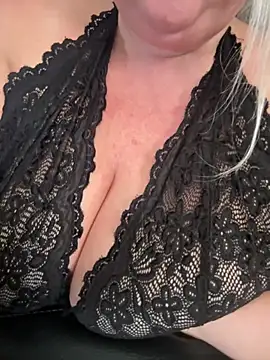 SoftThickAngel Live XXX-chat