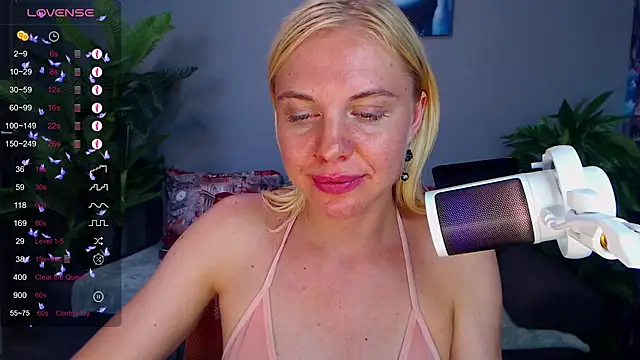 צ'אט XXX בשידור חי של FromRussia