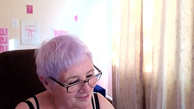 Chat XXX en directo de Sandra_Snowflake