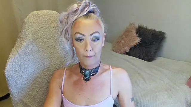 TheOGMiaMystique Chat XXX in diretta