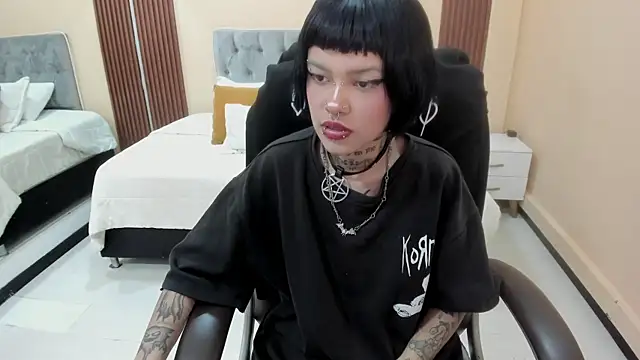 Czat XXX na żywo – Bela_Craxkerr