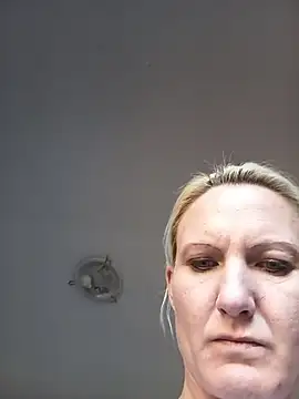 Isabelle_Cora's Live XXX Chat