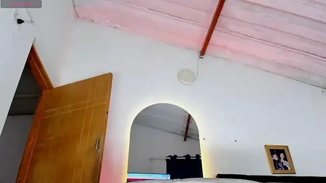 XXX chat uživo modela lyan_77