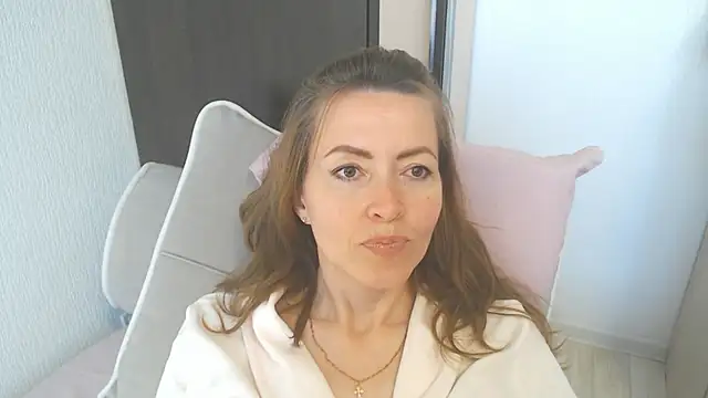 NicoleEunice87 Adlı Modelin Canlı XXX Sohbeti
