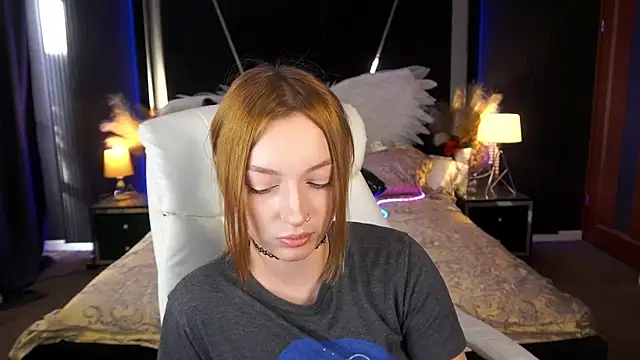 Živý XXX chat LizzaMoonn