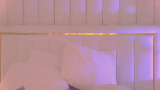 AriellaMeloのライブXXXチャット