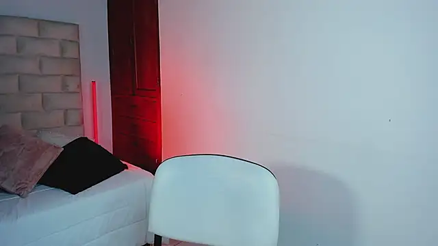 Chat +18 de HollyGrey_ ao vivo
