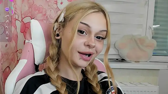 MelonyEmo live XXX chat