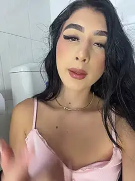 BadLilAngelXXX Chat XXX in diretta