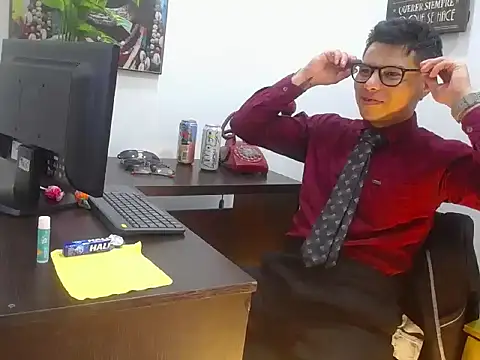 AquilesTaylor Show in webcam