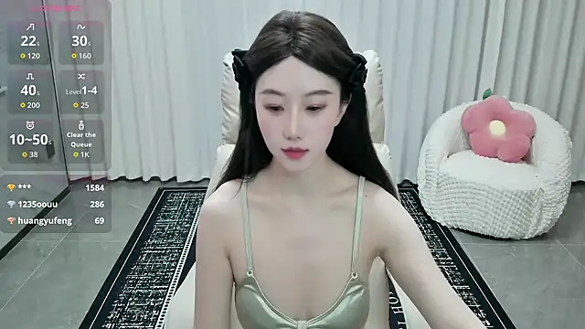 LUNYI-CC Live XXX Chat
