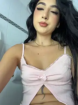 BadLilAngelXXX Chat XXX in diretta