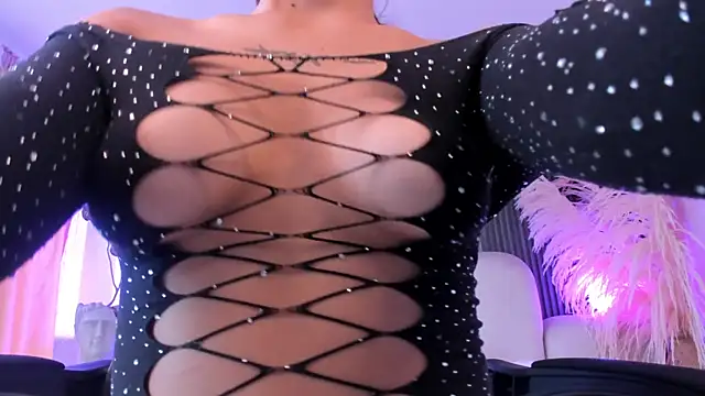 CarolineFyreのライブXXXチャット