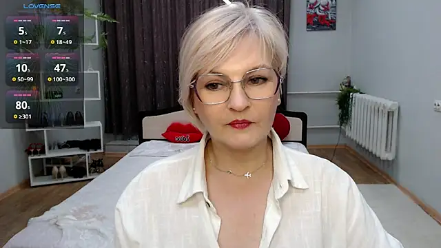 BlondeBrilliant7 Chat XXX in diretta