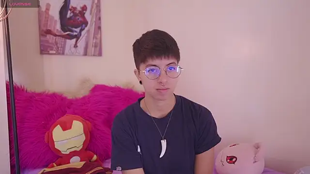 צ'אט XXX בשידור חי של tommy_blue