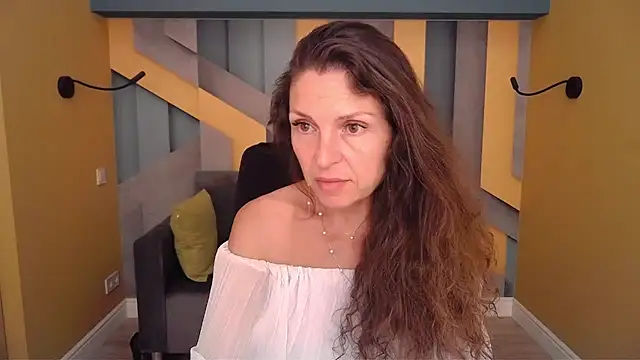 EllaLong Live XXX Chat
