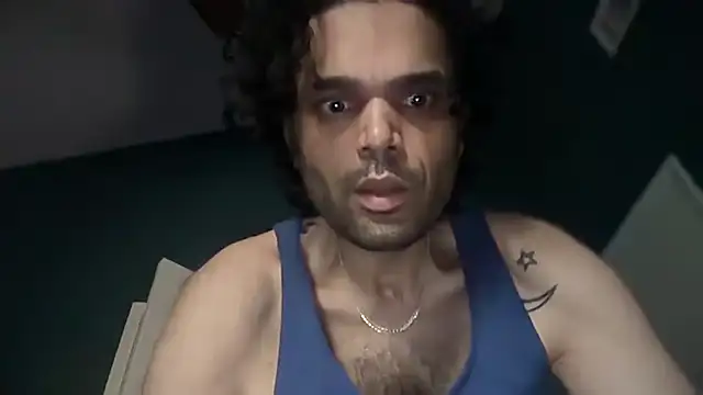 צ'אט XXX בשידור חי של icebergslim281