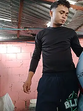 HOTRAINYGOLDEN Webcam Show
