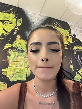 BustyAngelXXX: απευθείας συνομιλία ΧΧΧ