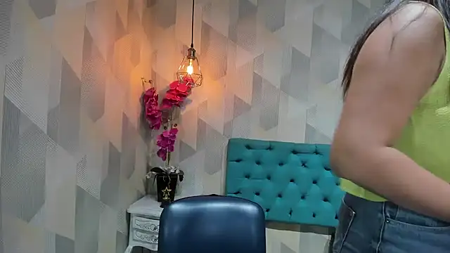 LindaBreeS Chat XXX live