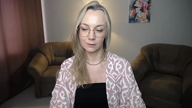 Онлайн чат XXX Ava_Elior