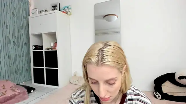 KenzieDawton Show Webcam