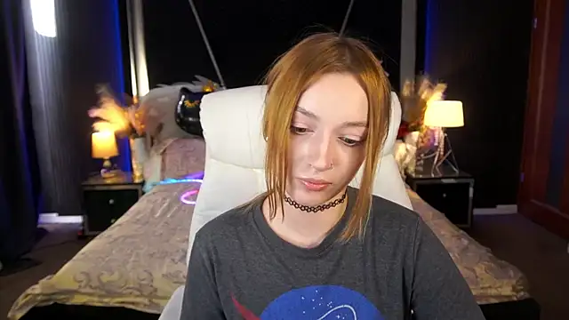 צ'אט XXX בשידור חי של LizzaMoonn
