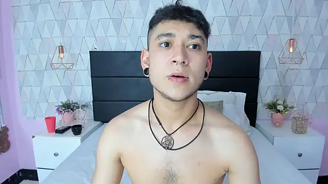Онлайн чат XXX MarkLaurens