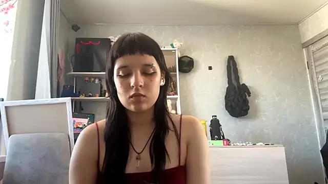 Chat XXX en directo de K1ttz1_cutie