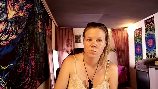 CallMeMarian Live XXX chat