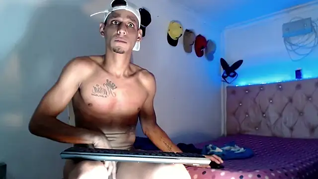 צ'אט XXX בשידור חי של Brendt_Hotx