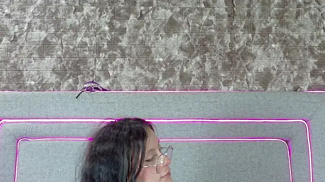 Naomimolie's Live XXX Chat