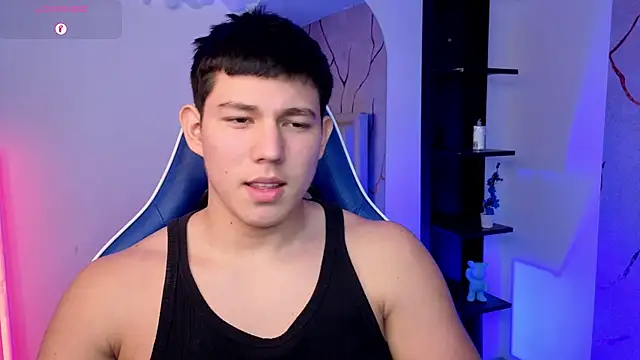 JamesCr_'s Live XXX Chat