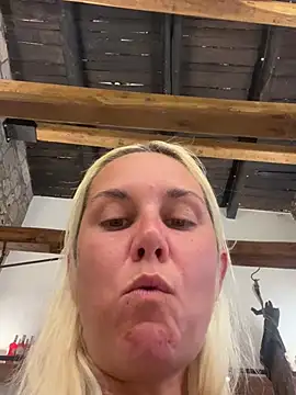 Sofia_beee 现场XXX聊天