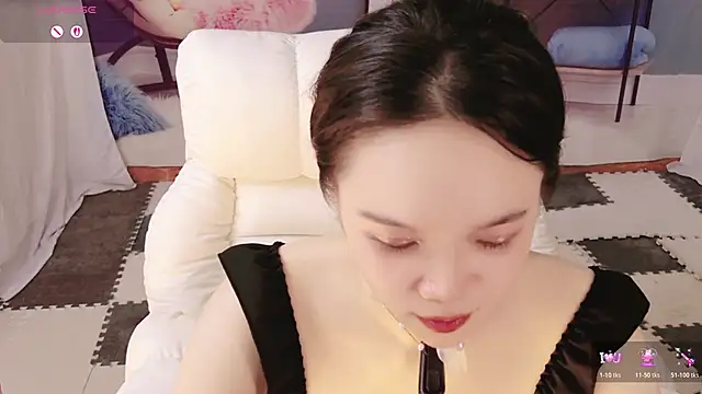 xinxin888666 现场XXX聊天
