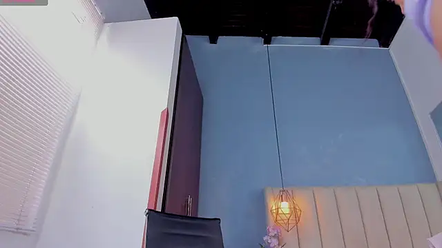 Czat XXX na żywo – Charlothe_01