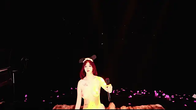 RoseGirl888 即時 XXX 聊天