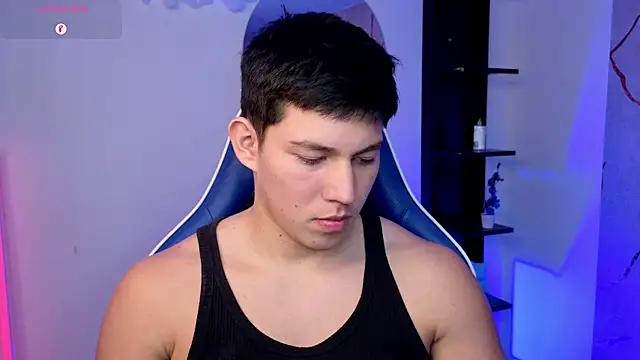 Czat XXX na żywo – JamesCr_