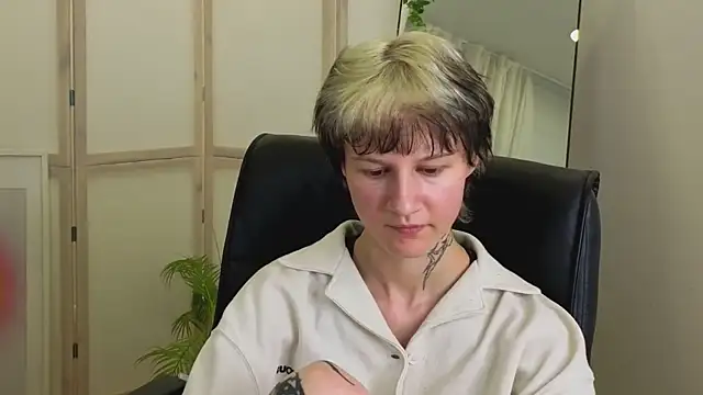 Senpai_Sins Chat XXX live