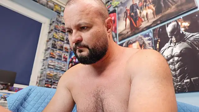 Muscle_Bear Live XXX-Chat