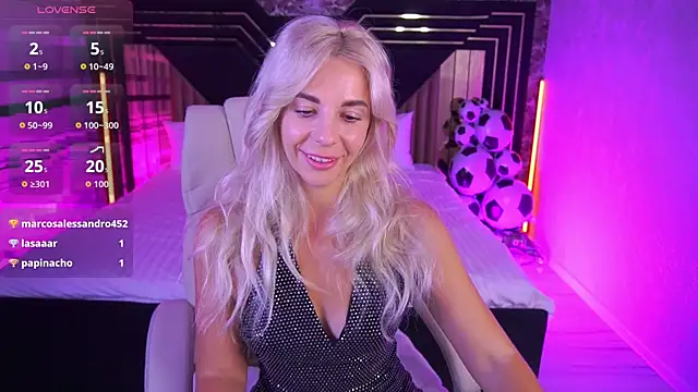 Chat XXX en directo de BellaRayyy