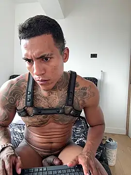 Czat XXX na żywo – JhonDenis