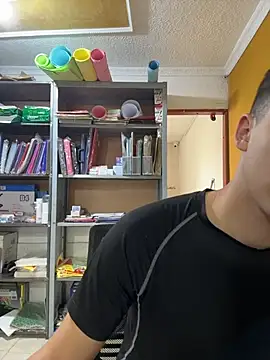 AdrianRinaldi – Live XXX-chat