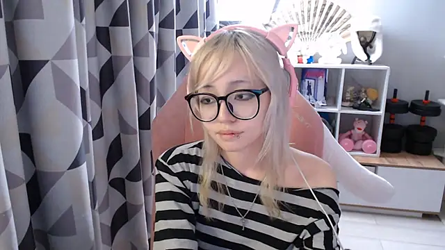 Chat XXX en directo de SaxonDibs