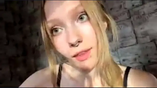 XXX chat uživo modela BivalentFalloff