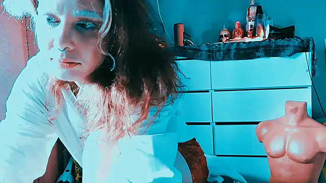 VivienDarkbloom Adlı Modelin Canlı XXX Sohbeti