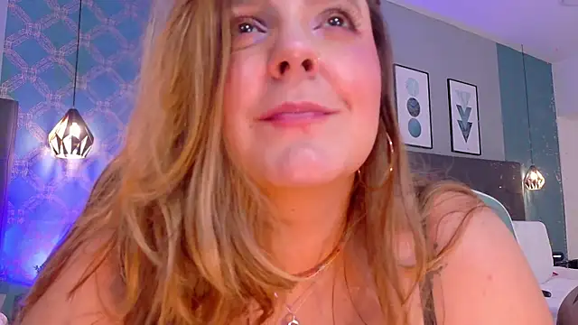 AmbarRoberts_ Chat XXX in diretta