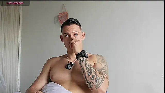 دردشة Muscle_King_Cum الجنسية المباشرة