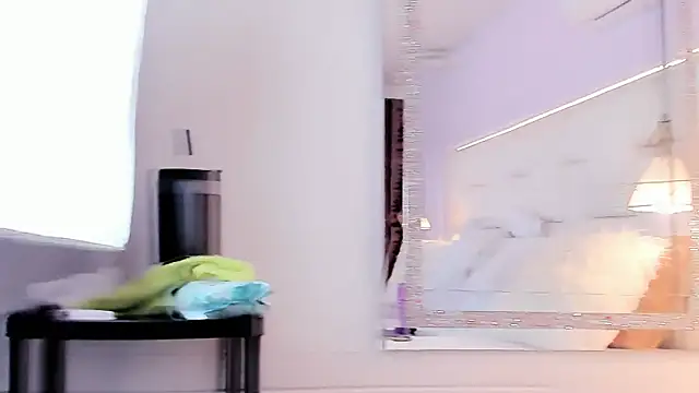 XXX chat uživo modela ZaimRous